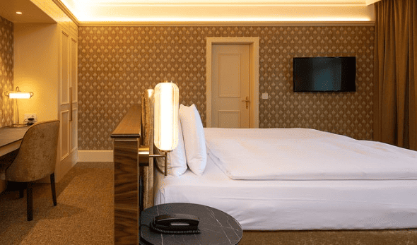 Cresta Palace