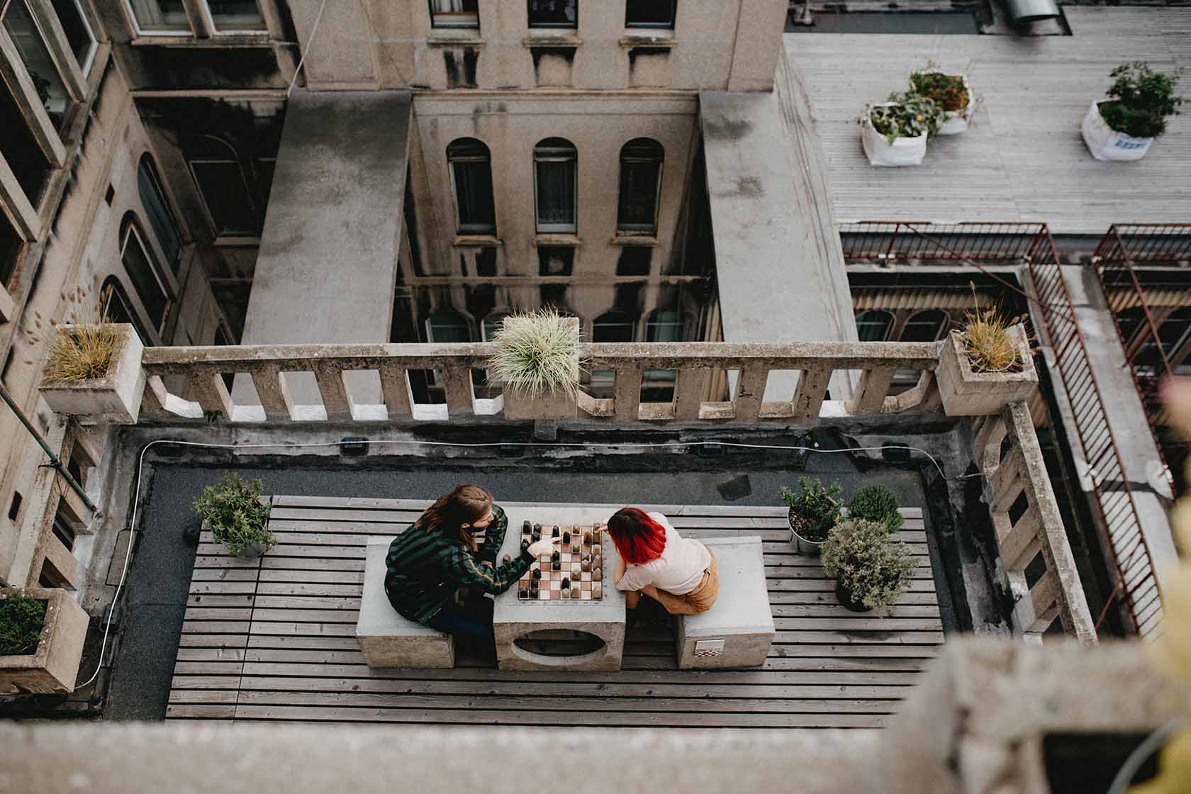 pareja jugando a jeugos